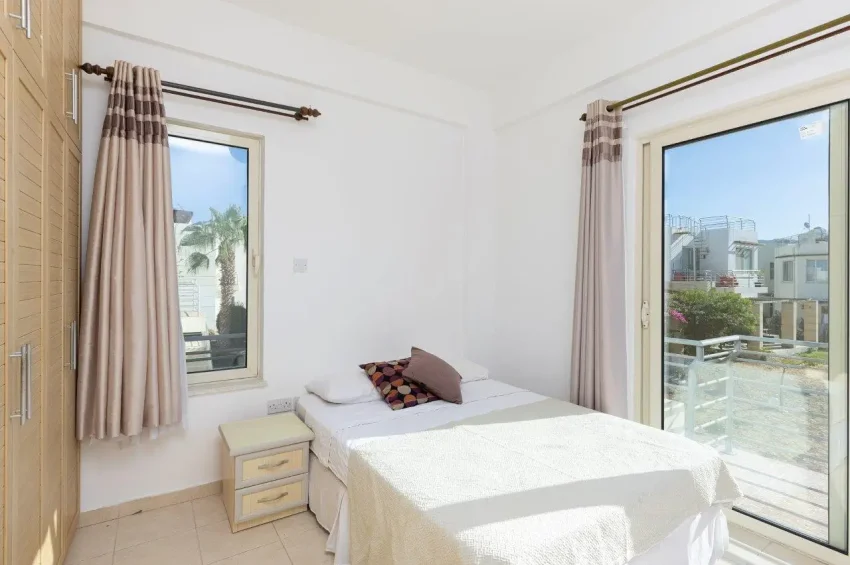 Penthouse mit Meerblick und 2 Schlafzimmern in Esentepe – Sicheres Wohnen und ausgewogene Investmentchance