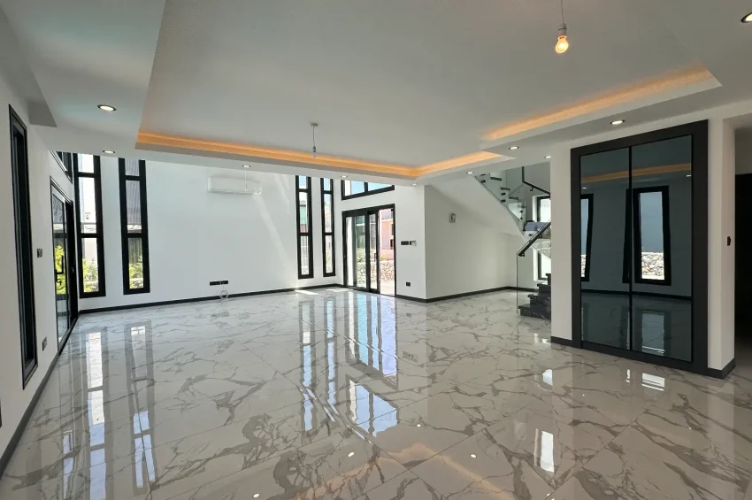 4 Bedroom Villa for Sale in Karşıyaka, Kyrenia, Walking Distance to the Sea, Access to 5★ Complex Facilities
