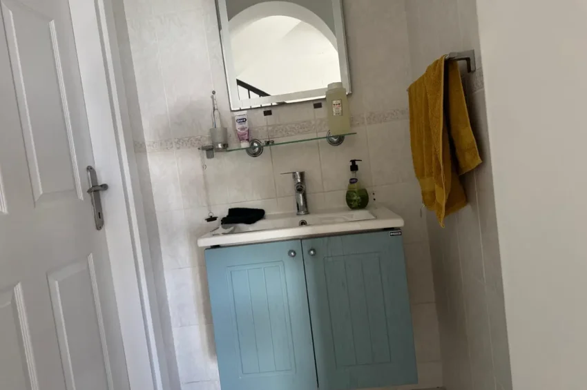 Parvilla med 3 sovrum i Tatlisu, gemensam pool och privat trädgård