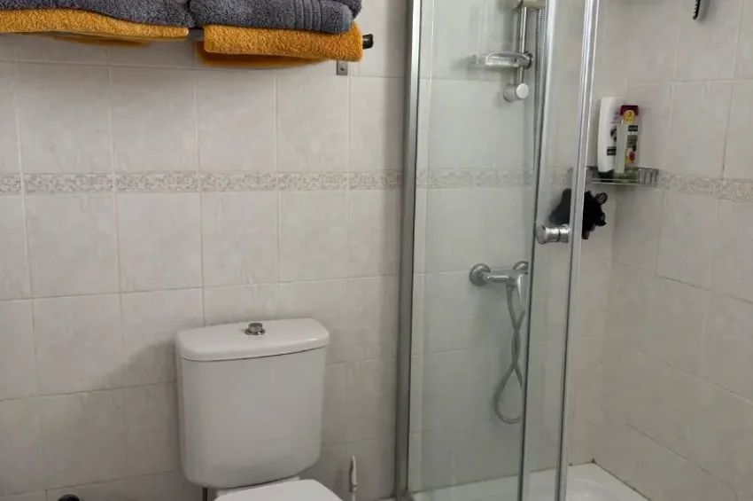 Parvilla med 3 sovrum i Tatlisu, gemensam pool och privat trädgård