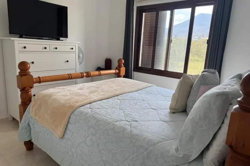 Parvilla med 3 sovrum i Tatlisu, gemensam pool och privat trädgård
