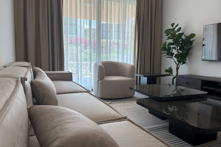 Пентхаус-лофт с 2 спальнями и видом на море в жилом комплексе с бассейном в Эсентепе