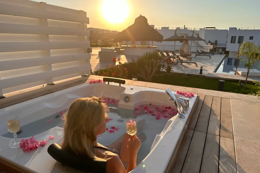 2 Schlafzimmer Erdgeschosswohnung mit Jacuzzi in Mykonos Homes, Bahçeli, Girne