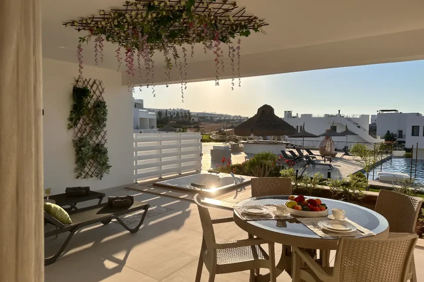 2 Schlafzimmer Erdgeschosswohnung mit Jacuzzi in Mykonos Homes, Bahçeli, Girne
