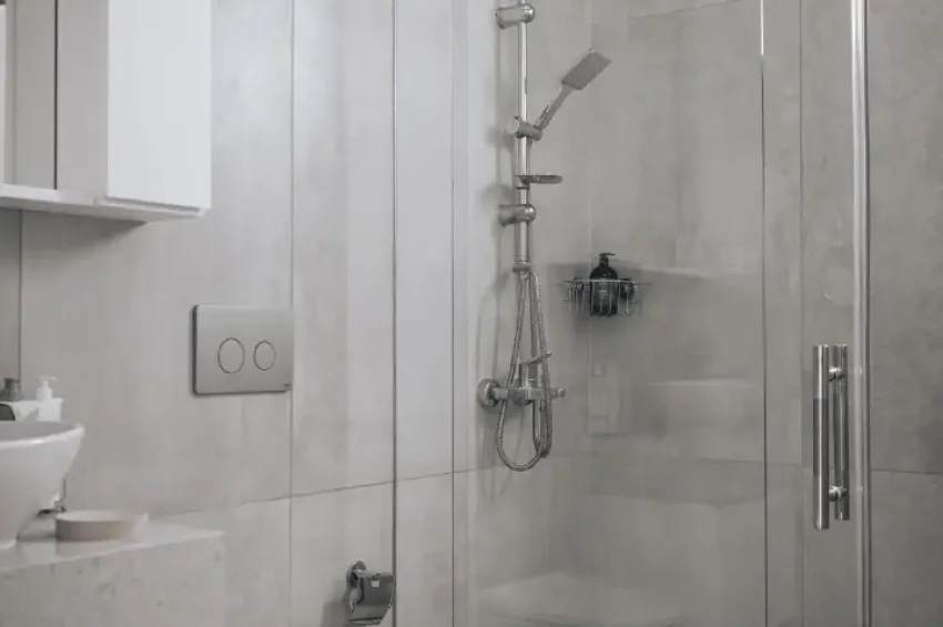Penthouseleilighet med 2 soverom i et boligkompleks ved sjøen med gulvvarme + jacuzzi