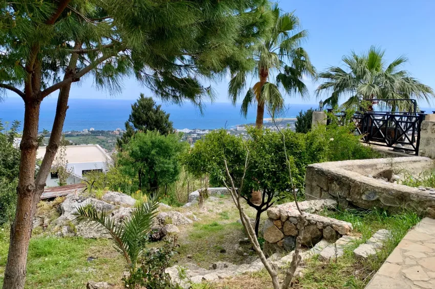 Stenvilla på 1 640 m² tomt i Baspınar, Lapta
