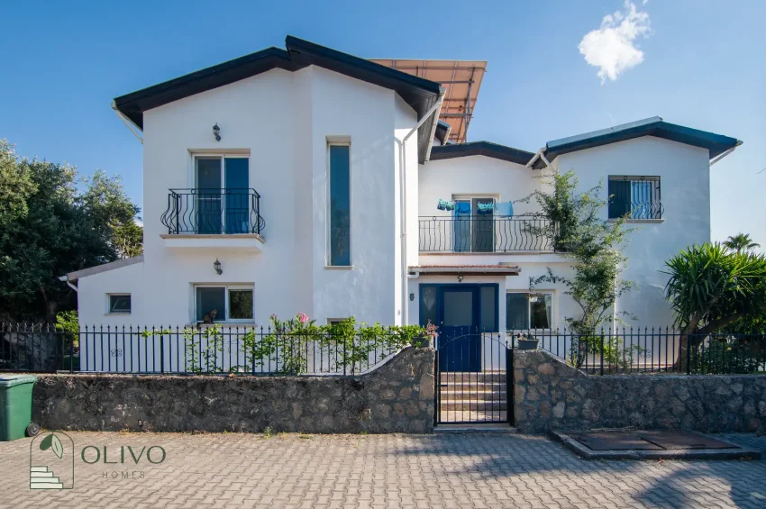 Przestronna willa rodzinna z 5 sypialniami w Ozanköy, Kyrenia | Basen 10 × 4 m, panele słoneczne i przygotowana instalacja centralnego ogrzewania
