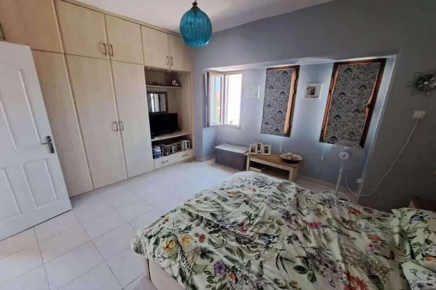 3-Bedroom Villa with Private Pool in Esentepe | Roof Terrace, Jacuzzi and Central Heating Infrastructure