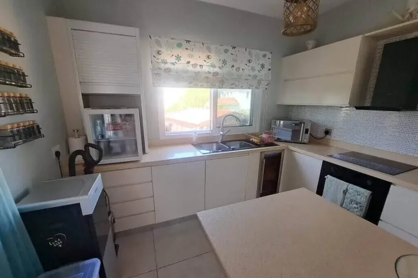3-Bedroom Villa with Private Pool in Esentepe | Roof Terrace, Jacuzzi and Central Heating Infrastructure