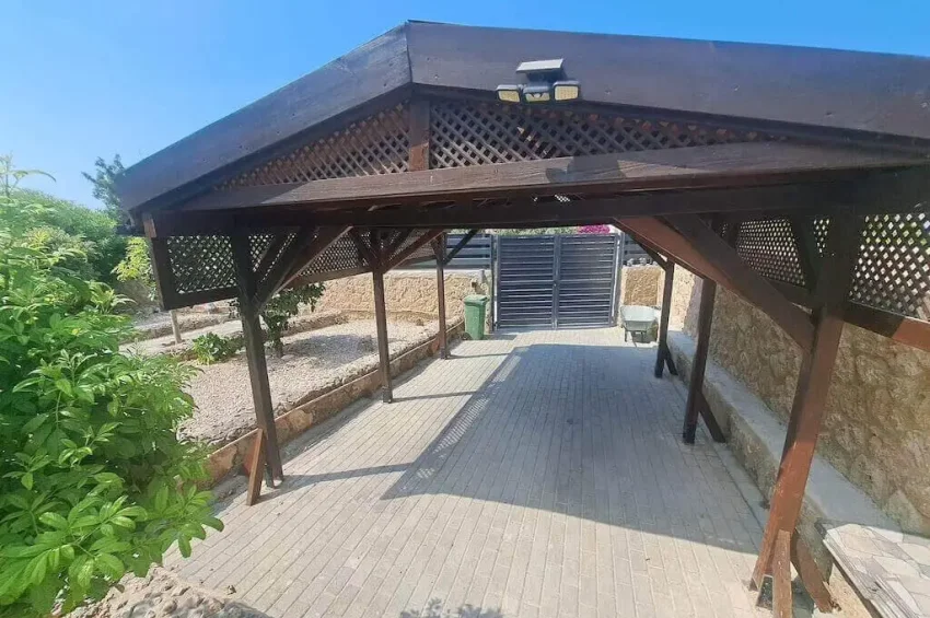 3-Bedroom Villa with Private Pool in Esentepe | Roof Terrace, Jacuzzi and Central Heating Infrastructure