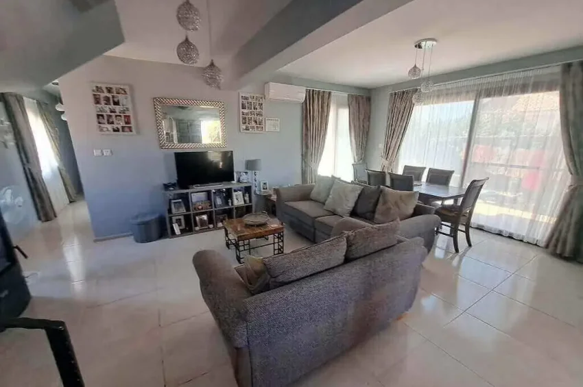 3-Bedroom Villa with Private Pool in Esentepe | Roof Terrace, Jacuzzi and Central Heating Infrastructure