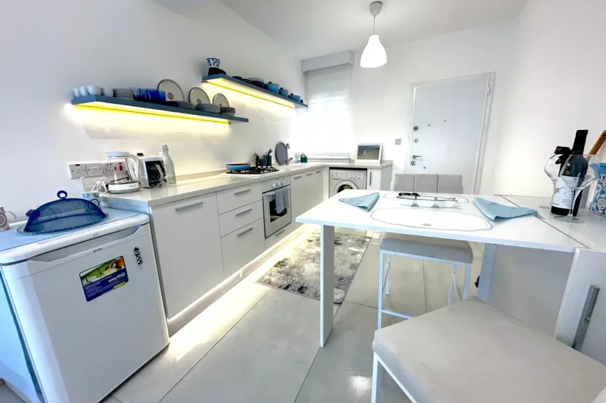 Dwupoziomowy penthouse z 2 sypialniami oraz widokiem na morze i góry w Bahçeli