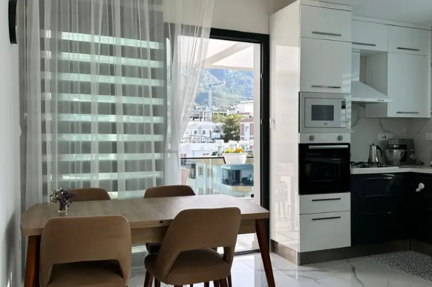 Inflyttningsklar takvåning med 2 sovrum i centrum 🏙️