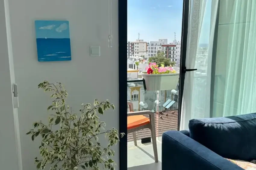 Inflyttningsklar takvåning med 2 sovrum i centrum 🏙️