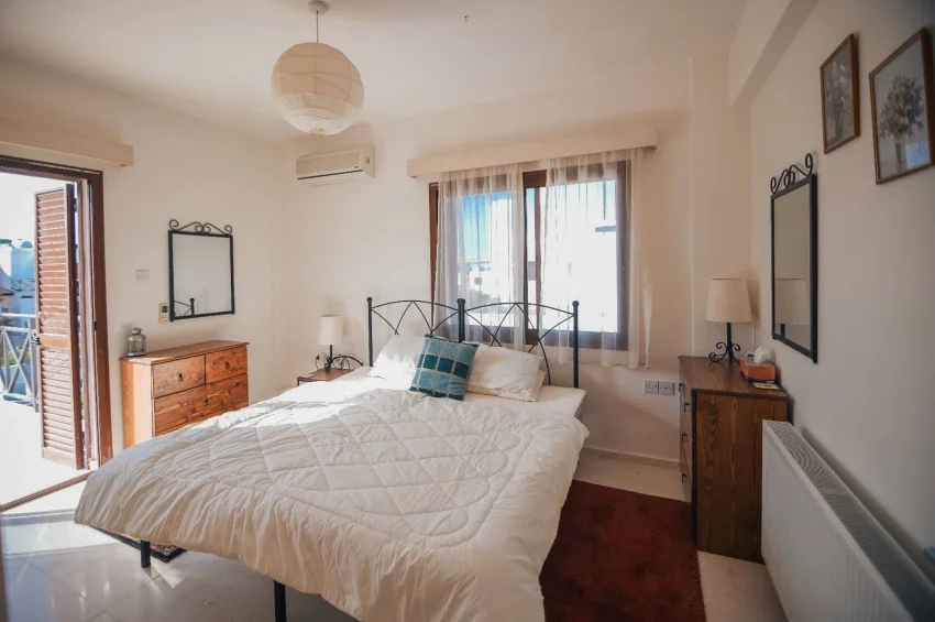 4 Bedroom Private Villa within Walking Distance to the Shore