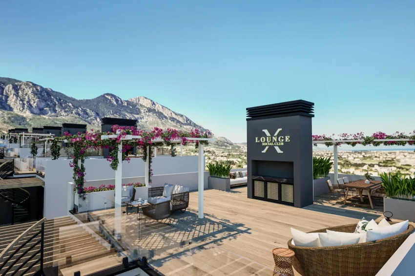 Stunning 2-Bedroom Semi-Detached Villa Close to the Beach with Garden and Roof Terrace
