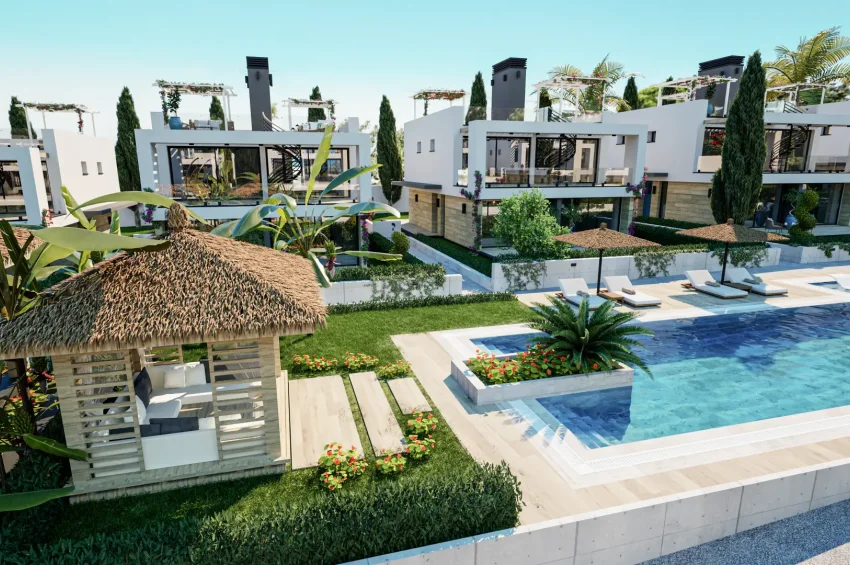 Stunning 2-Bedroom Semi-Detached Villa Close to the Beach with Garden and Roof Terrace