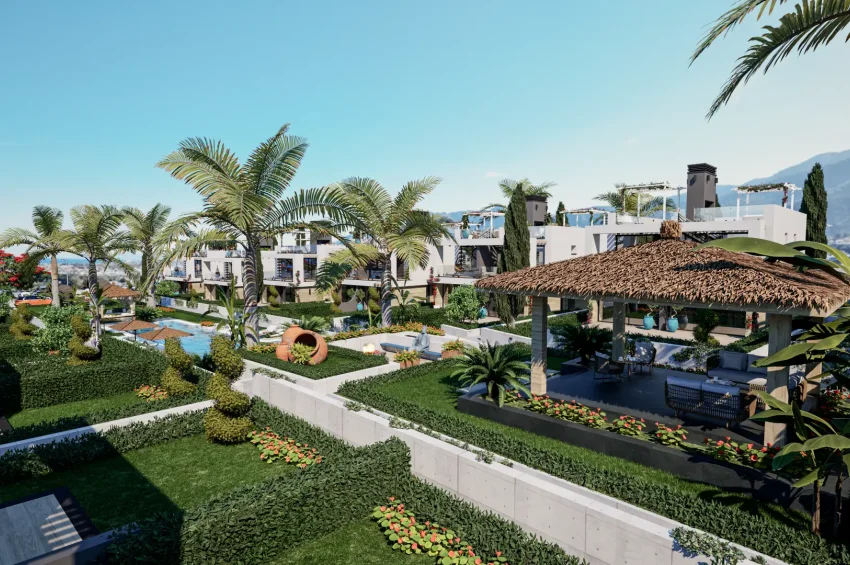 Stunning 2-Bedroom Semi-Detached Villa Close to the Beach with Garden and Roof Terrace